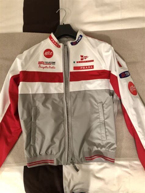 smanicato prada luna rossa